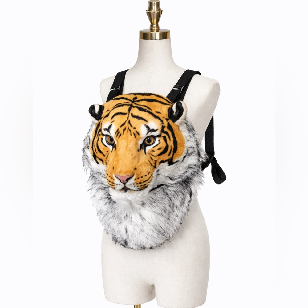 ❤️ Giant Tiger Backpack